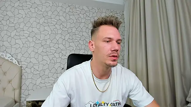 MateoBenjaminX online show from December 21, 4:46 pm