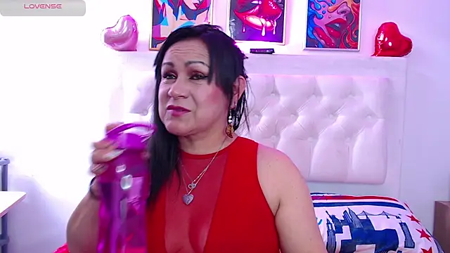 jescaoporto4 online show from May 28, 8:50 pm