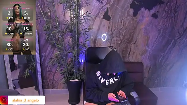 Alahia Dangelo online show from February 22, 6:46 am