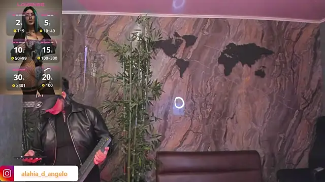 Snapshot of Alahia_Dangelo chatting on May 3, 4:02 pm Alahia Dangelo online show from May 3, 4:02 pm