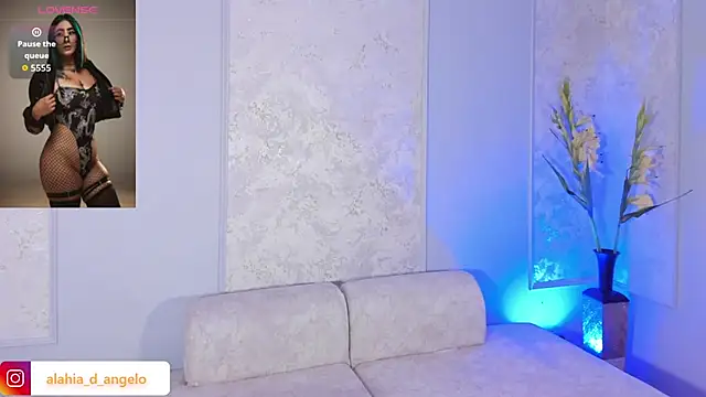 Alahia Dangelo online show from July 12, 3:36 pm