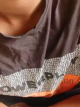 Snapshot of couple3_1_8 chatting on November 26, 8:37 am couple3 1 8 online show from November 26, 8:37 am