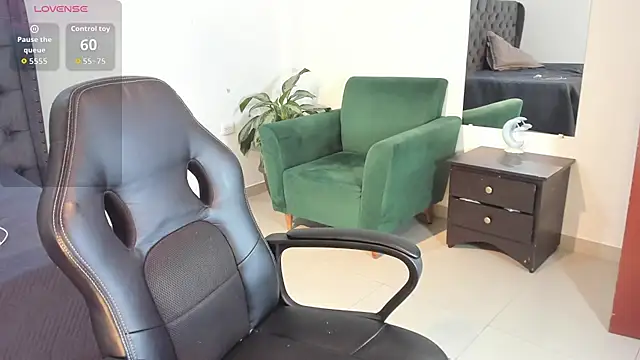  maria foxx  online show from October 27, 6:01 pm