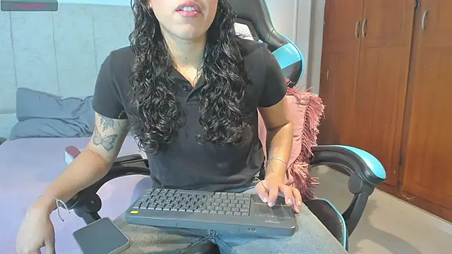  maria foxx  online show from April 30, 4:13 pm