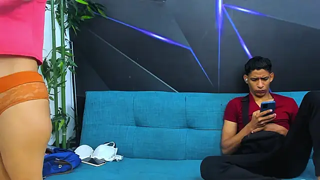 playsgirlhot online show from February 28, 11:14 am