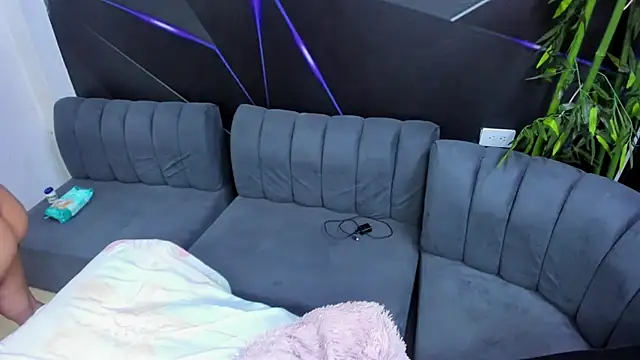 playsgirlhot online show from September 10, 2:17 pm