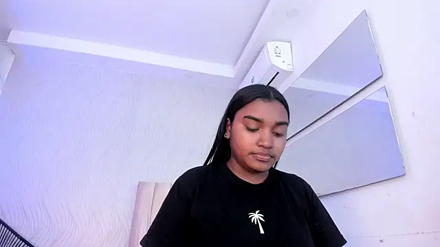 kayna gomez online show from January 14, 7:19 pm