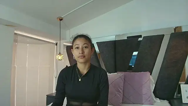 Milkdulce1 online show from November 24, 1:44 pm