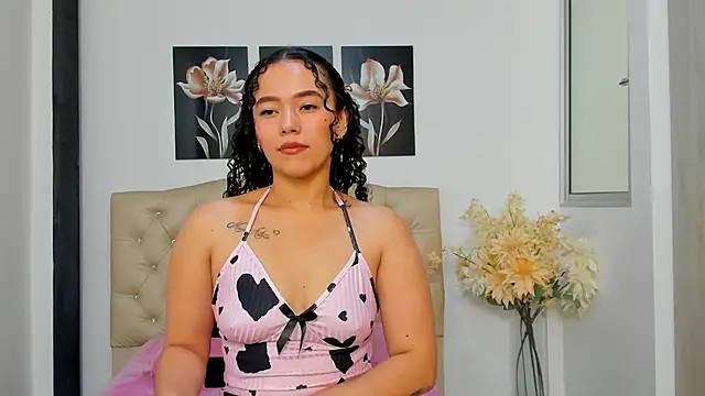 Snapshot of amaranta_f00x chatting on July 18, 1:04 pm amaranta f00x online show from July 18, 1:04 pm