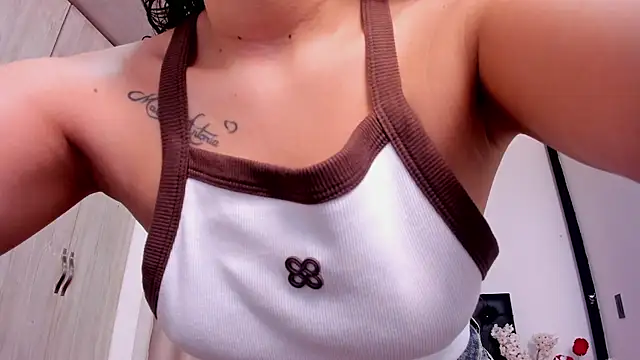 Snapshot of amaranta_f00x chatting on July 31, 12:48 pm amaranta f00x online show from July 31, 12:48 pm