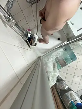 kareem0010 online show from February 8, 6:33 pm