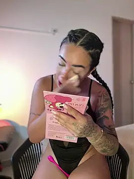 Pink Jazmin online show from May 5, 1:35 am