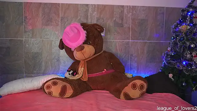 LeagueOfLovers online show from December 16, 2:04 am