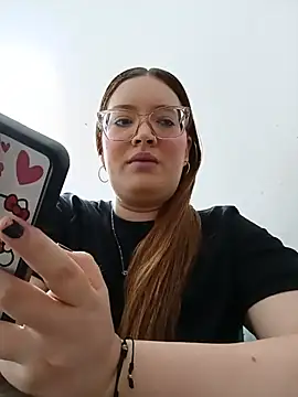Snapshot of kendallclarkk03 chatting on August 5, 12:46 am kendallclarkk03 online show from August 5, 12:46 am