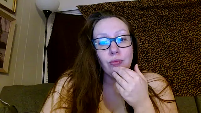 Snapshot of fallonangelxo chatting on January 13, 2:07 am fallonangelxo online show from January 13, 2:07 am