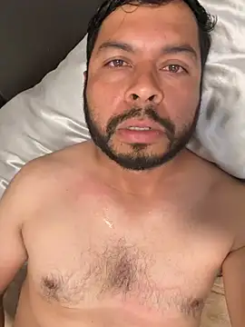 Snapshot of joselo8888 chatting on May 17, 12:08 am joselo8888 online show from May 17, 12:08 am