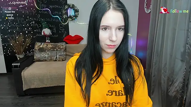 Snapshot of KarolinaBlacks chatting on January 8, 6:48 am KarolinaBlacks online show from January 8, 6:48 am