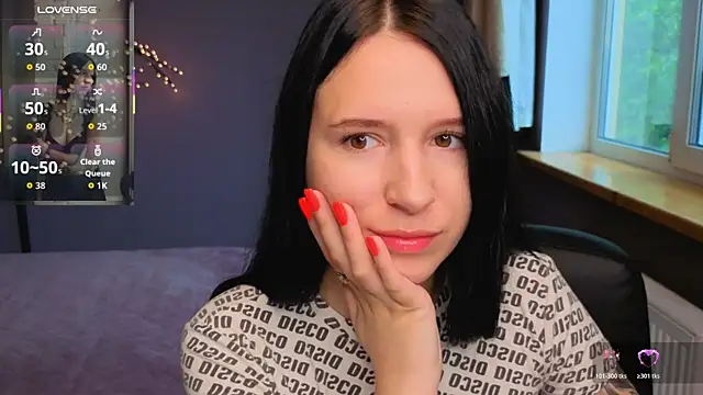 Snapshot of KarolinaBlacks chatting on June 4, 5:24 am KarolinaBlacks online show from June 4, 5:24 am
