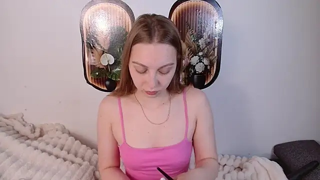 bellaa love  online show from May 14, 12:06 am