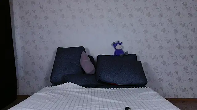 bellaa love  online show from June 25, 12:10 am