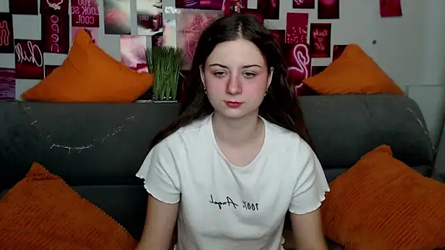 Snapshot of MilanaRoza chatting on November 1, 5:53 am MilanaRoza online show from November 1, 5:53 am