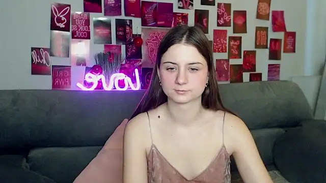 Snapshot of MilanaRoza chatting on November 16, 6:08 am MilanaRoza online show from November 16, 6:08 am