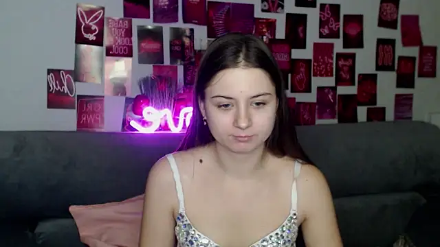 Snapshot of MilanaRoza chatting on November 17, 2:12 pm MilanaRoza online show from November 17, 2:12 pm