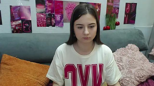 Snapshot of MilanaRoza chatting on May 22, 4:52 am MilanaRoza online show from May 22, 4:52 am