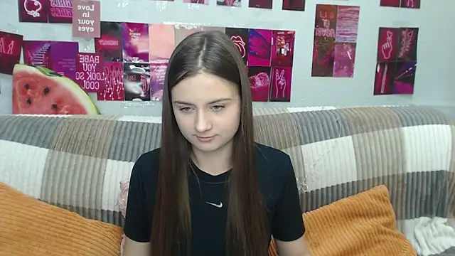 Snapshot of MilanaRoza chatting on July 3, 4:41 am MilanaRoza online show from July 3, 4:41 am