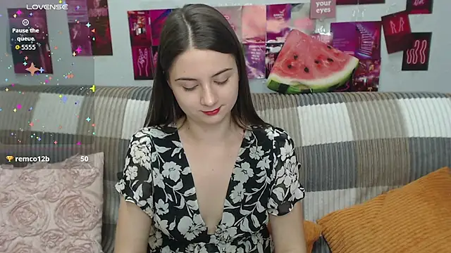 Snapshot of MilanaRoza chatting on July 18, 4:55 pm MilanaRoza online show from July 18, 4:55 pm