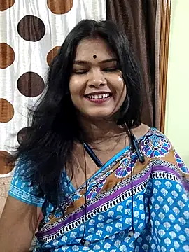 yoursweety09 online show from November 19, 12:10 am