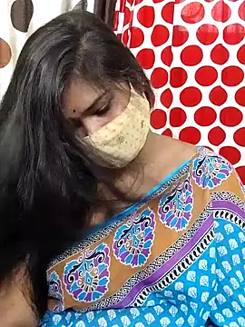 Snapshot of yoursweety09 chatting on July 1, 7:21 am yoursweety09 online show from July 1, 7:21 am