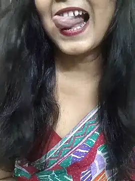 Snapshot of yoursweety09 chatting on July 18, 7:34 am yoursweety09 online show from July 18, 7:34 am