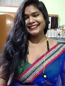 Snapshot of yoursweety09 chatting on July 26, 6:21 am yoursweety09 online show from July 26, 6:21 am