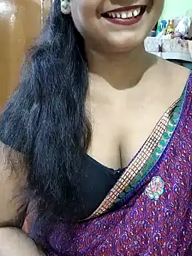 Snapshot of yoursweety09 chatting on July 27, 1:51 pm yoursweety09 online show from July 27, 1:51 pm