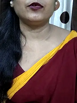 Snapshot of yoursweety09 chatting on August 1, 7:18 am yoursweety09 online show from August 1, 7:18 am