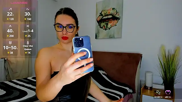 Snapshot of MissJudith chatting on March 8, 7:05 am MissJudith online show from March 8, 7:05 am