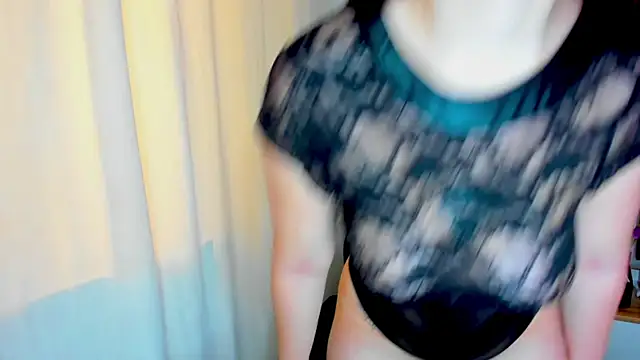Snapshot of MissJudith chatting on May 18, 11:38 am MissJudith online show from May 18, 11:38 am