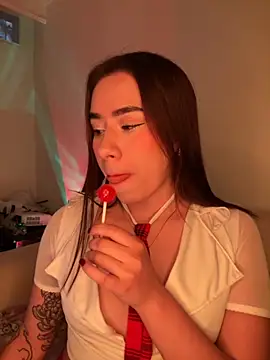 Im Valen Cute online show from October 23, 10:30 pm