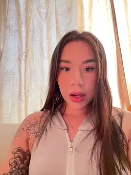 Im Valen Cute online show from March 9, 7:18 pm