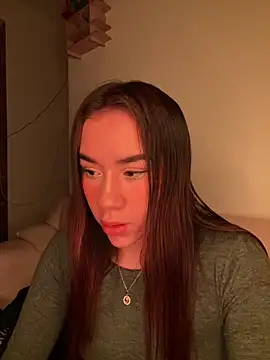 Snapshot of Im_Valen_Cute chatting on May 17, 11:34 pm Im Valen Cute online show from May 17, 11:34 pm