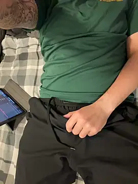 Snapshot of Dan8736 chatting on October 25, 10:45 am Dan8736 online show from October 25, 10:45 am