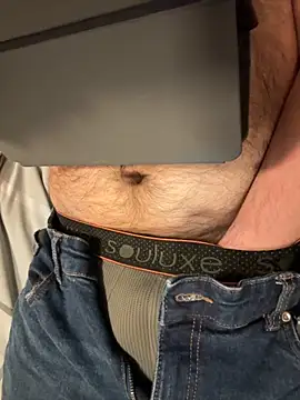 Snapshot of Dan8736 chatting on October 25, 10:48 pm Dan8736 online show from October 25, 10:48 pm