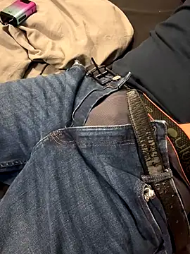 Snapshot of Dan8736 chatting on November 29, 7:50 pm Dan8736 online show from November 29, 7:50 pm