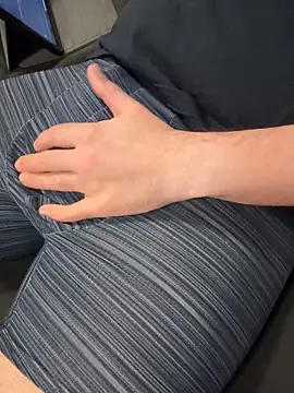 Snapshot of Dan8736 chatting on December 13, 8:58 pm Dan8736 online show from December 13, 8:58 pm