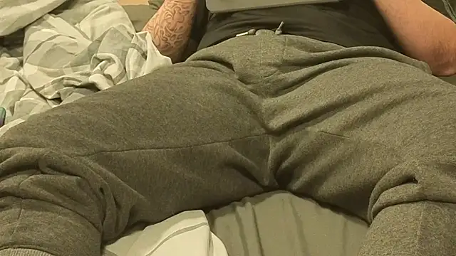 Snapshot of Dan8736 chatting on January 5, 8:45 pm Dan8736 online show from January 5, 8:45 pm