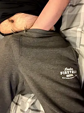 Snapshot of Dan8736 chatting on January 13, 5:51 pm Dan8736 online show from January 13, 5:51 pm