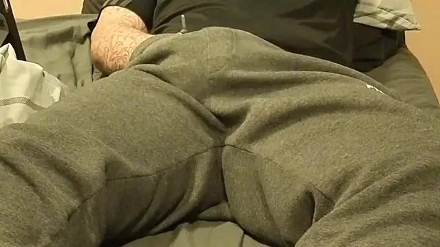 Snapshot of Dan8736 chatting on January 31, 11:25 pm Dan8736 online show from January 31, 11:25 pm