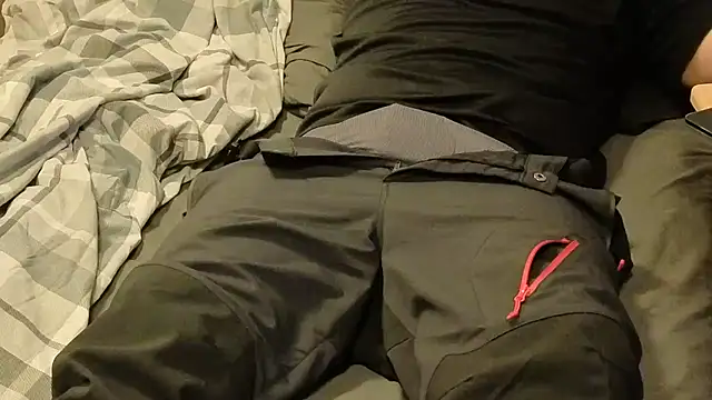 Snapshot of Dan8736 chatting on March 8, 1:04 pm Dan8736 online show from March 8, 1:04 pm