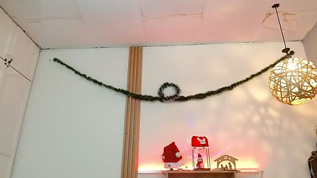 Reiko 85  online show from December 5, 2:14 pm